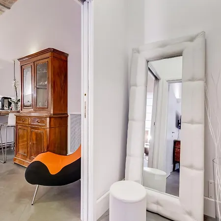 New Barberini Area Appartement