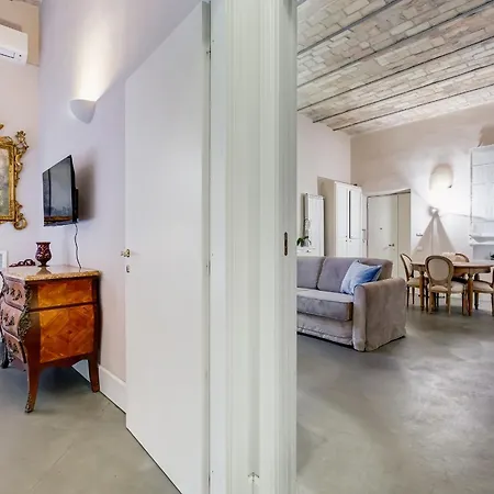 New Barberini Area Апартаменты Рим